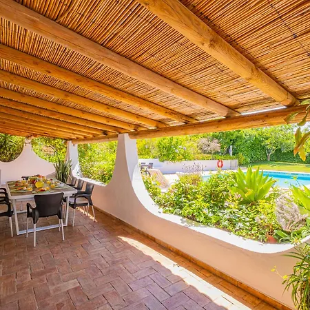Alice - Confortavel Com Piscina Em Albufeira