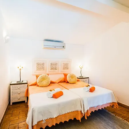 Alice - Confortavel Com Piscina Em Albufeira
